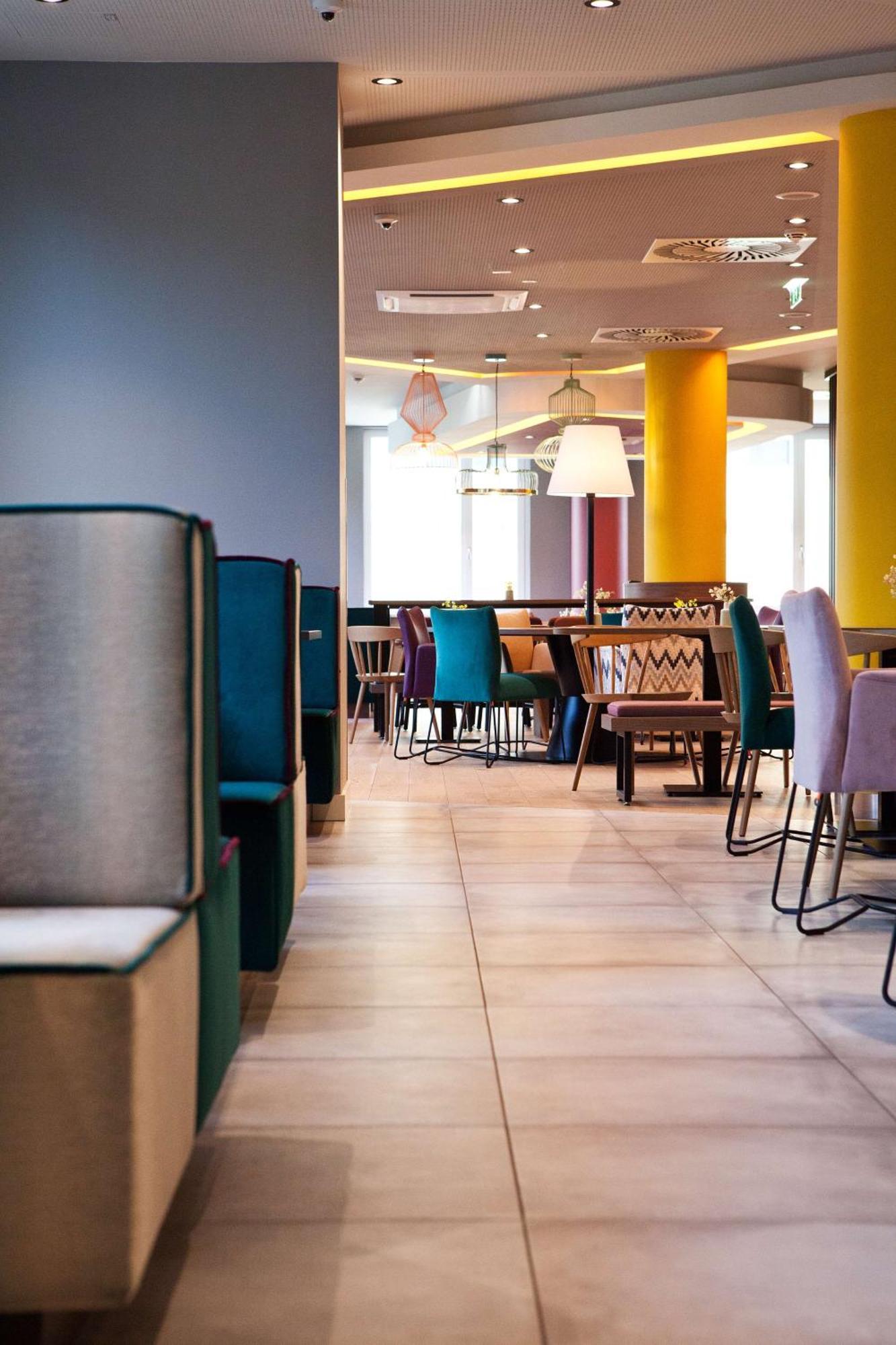 Hampton By Hilton Messe Vienne